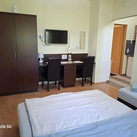 Tölgyfa 4*