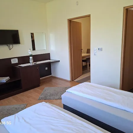 Tölgyfa 4*