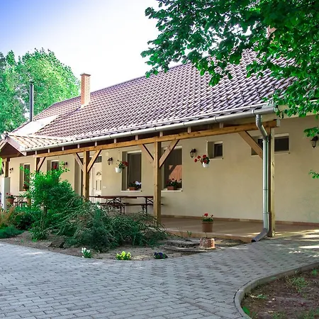 Toelgyfa Vendeghaz 4*