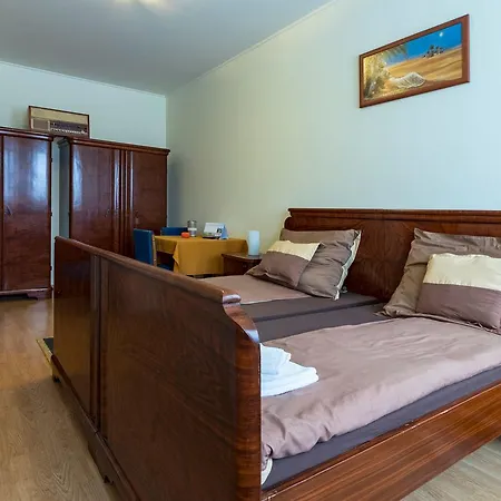 Toelgyfa Vendeghaz בית הארחה