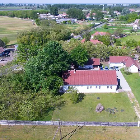 בית הארחה Toelgyfa Vendeghaz 4*