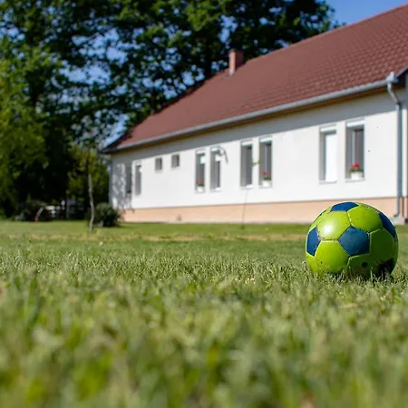 Vendégház Tölgyfa 4*
