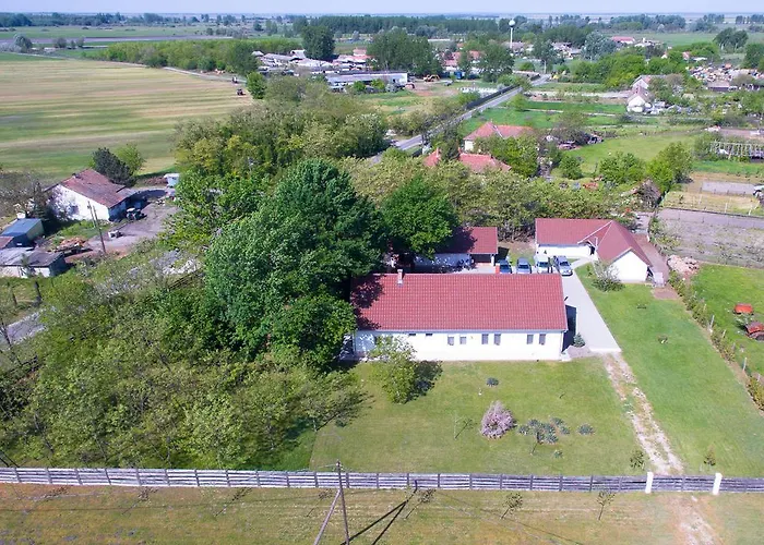 Casa de hóspedes Tölgyfa 4*