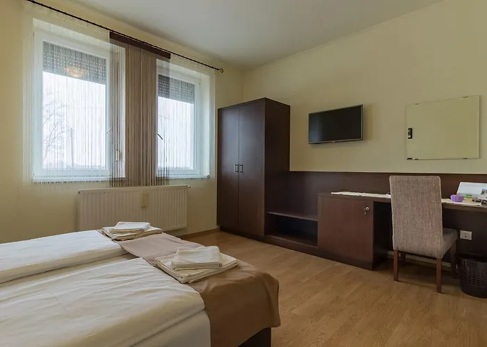 Tölgyfa Casa de hóspedes 4*
